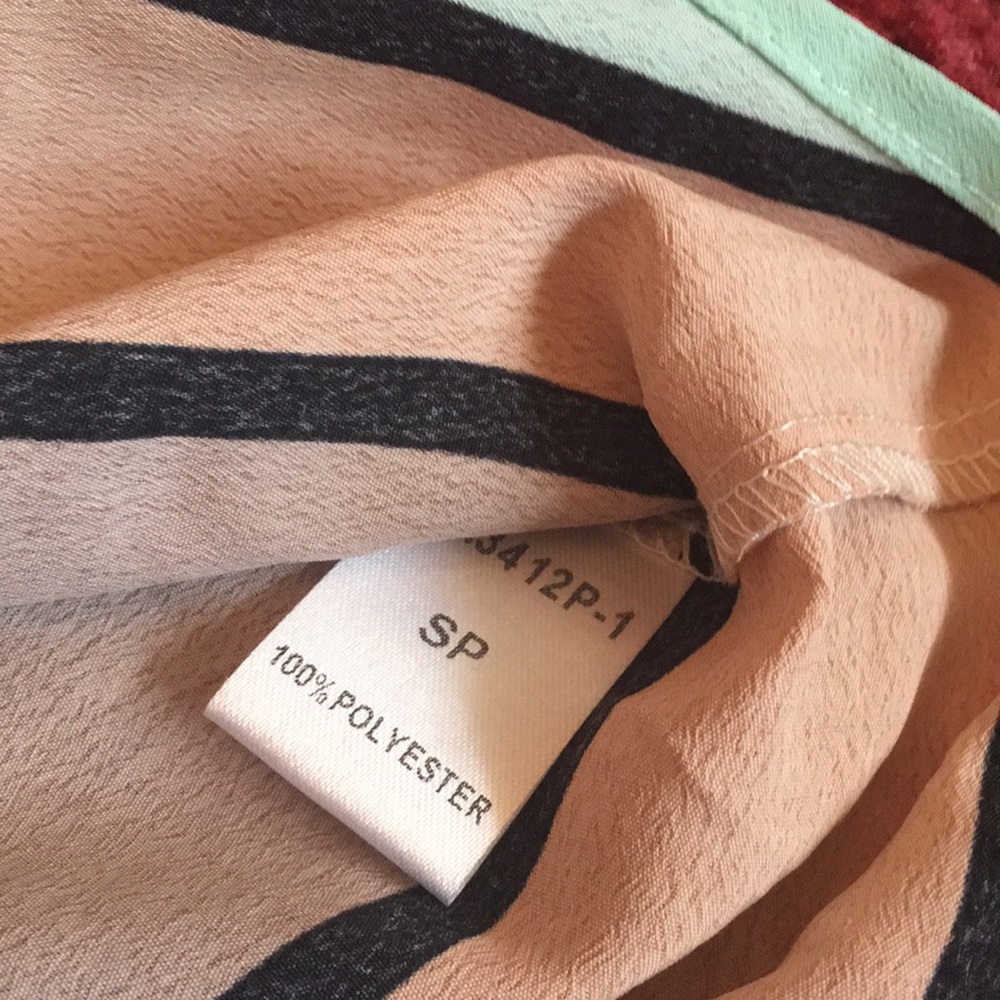 Silky striped halter top blouse - Picture 5 of 5